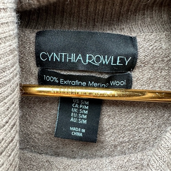 Cynthia Rowley Extrafine Merino Wool Knit Sweater Cowl Neck Boxy Fit Taupe S/M - Picture 3 of 7